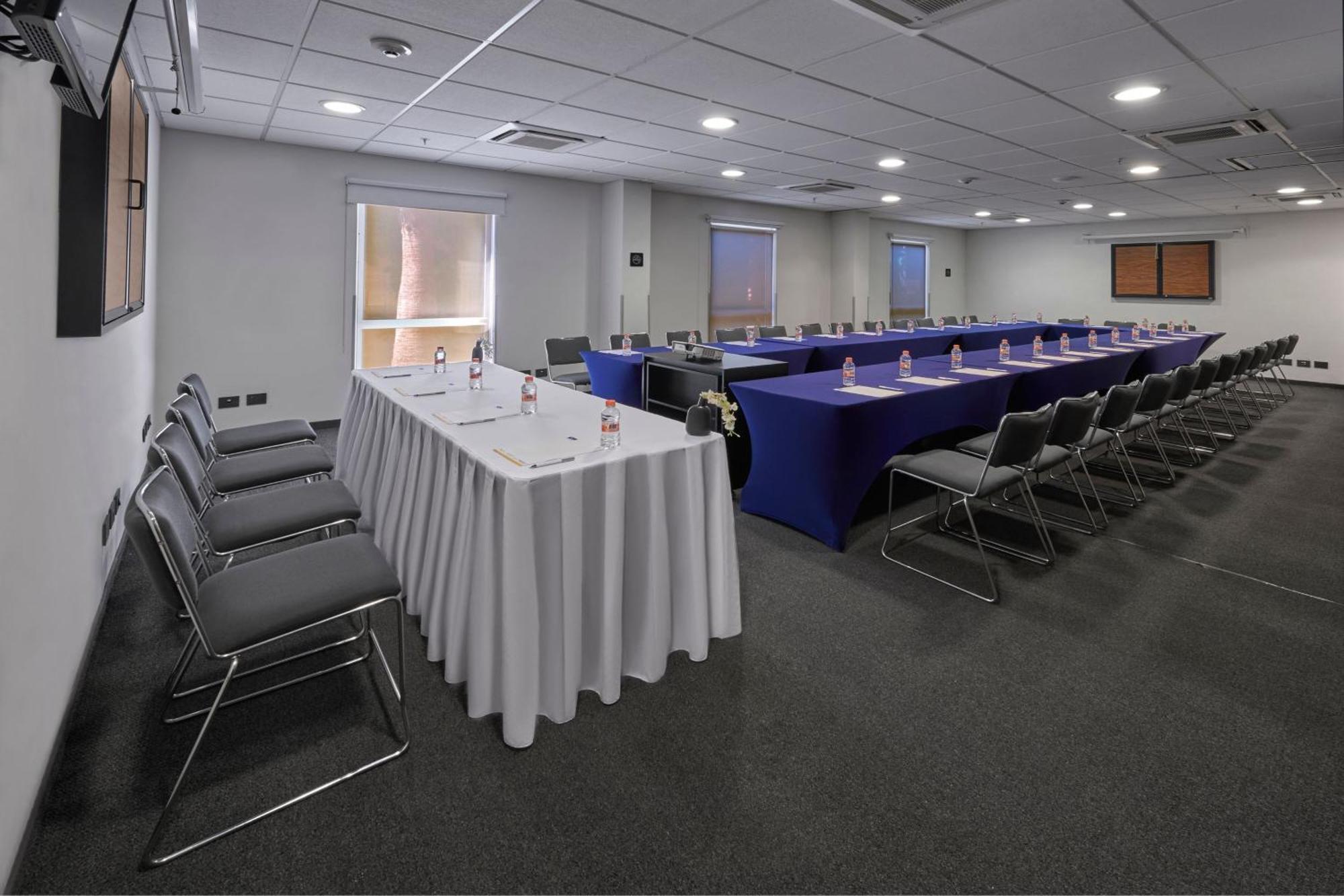 City Express Junior By Marriott Puebla Finsa Exterior photo