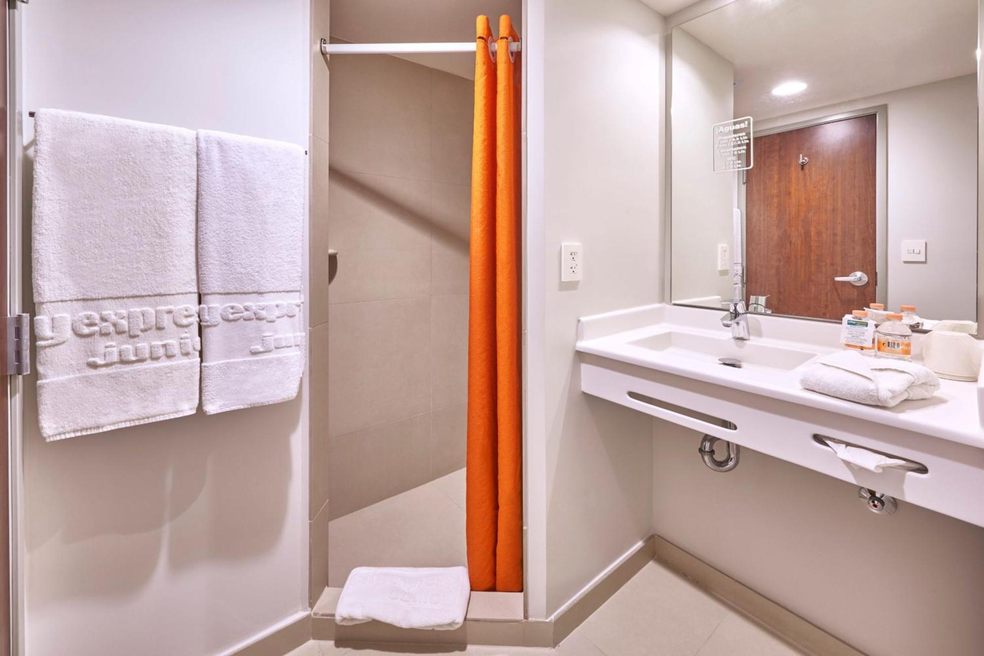 City Express Junior By Marriott Puebla Finsa Exterior photo